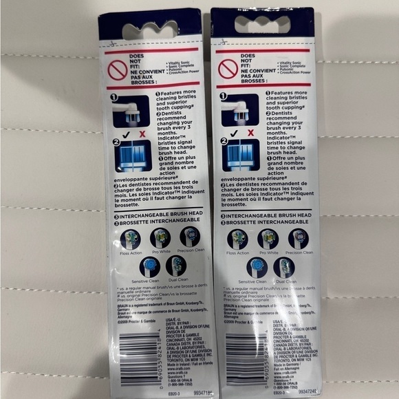 Oral-B Precision Clean Toothbruah Heads Lot of 6 - Picture 2 of 2
